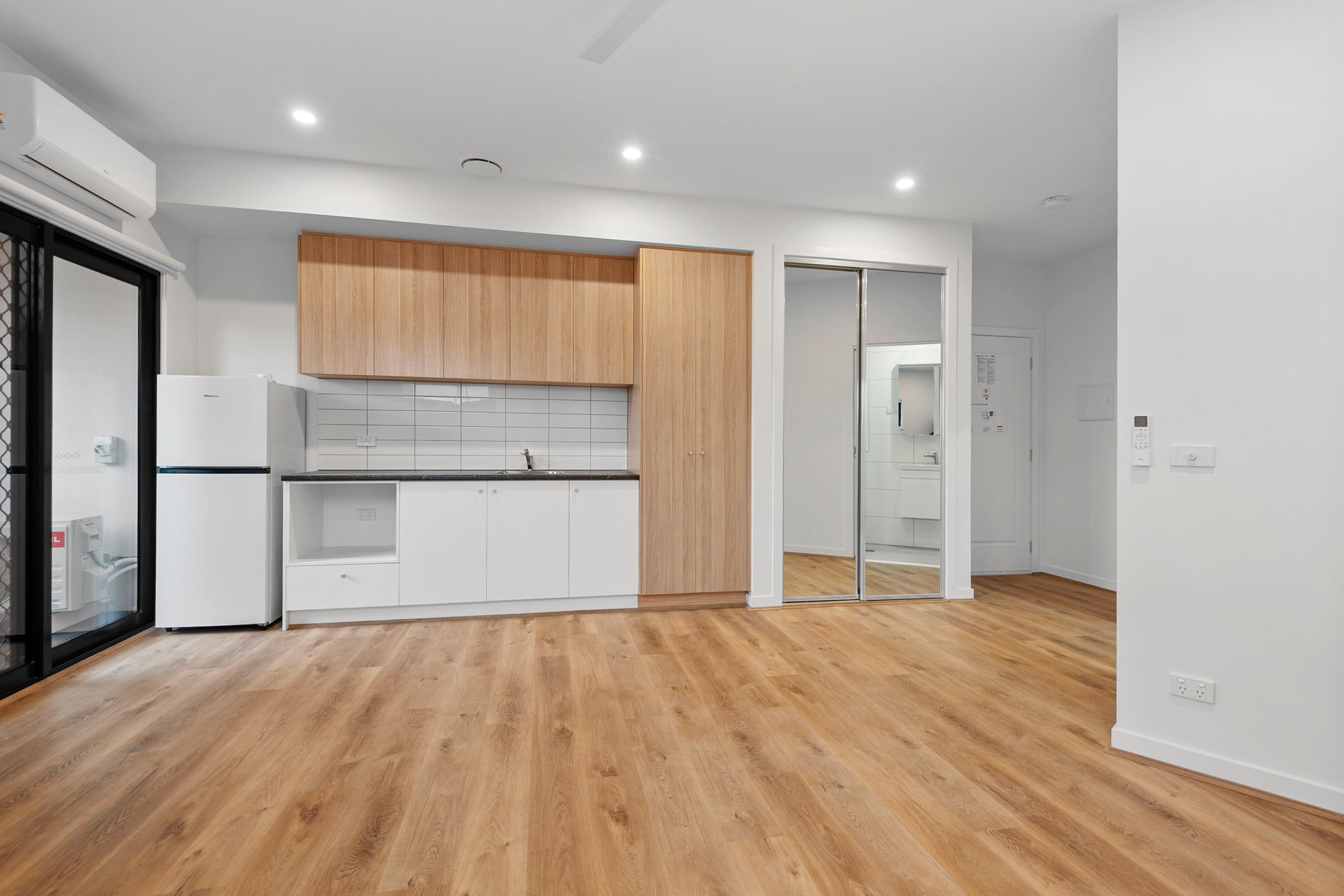 Room 4 / 4A Pildra Court Seaford