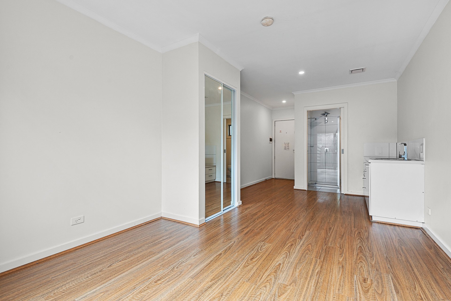 Room 8 / 2 Bundara Court FRANKSTON