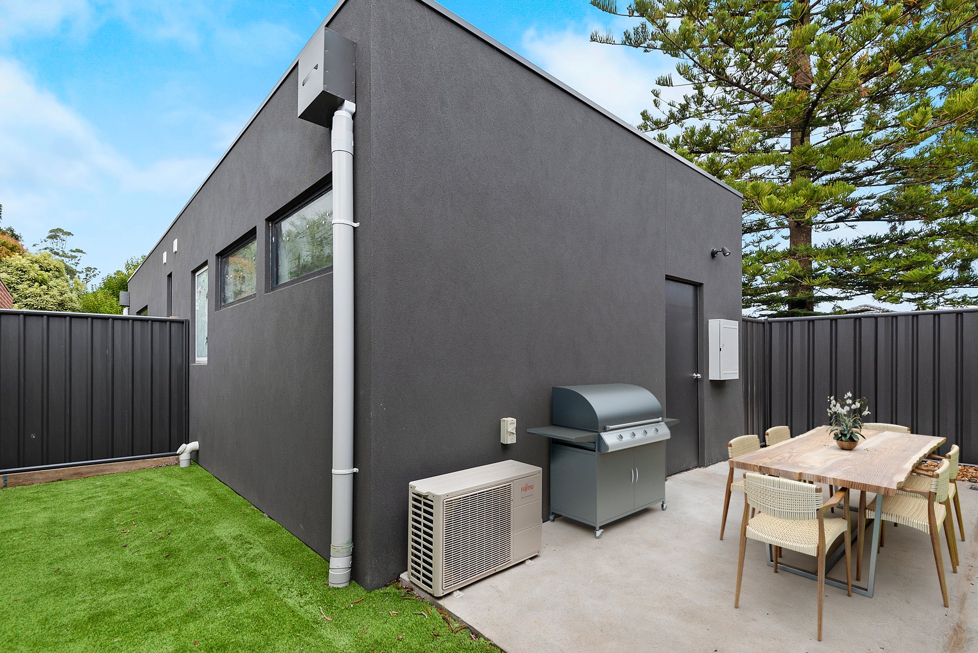 Room 1 / 3/39B Culcairn Drive Frankston South