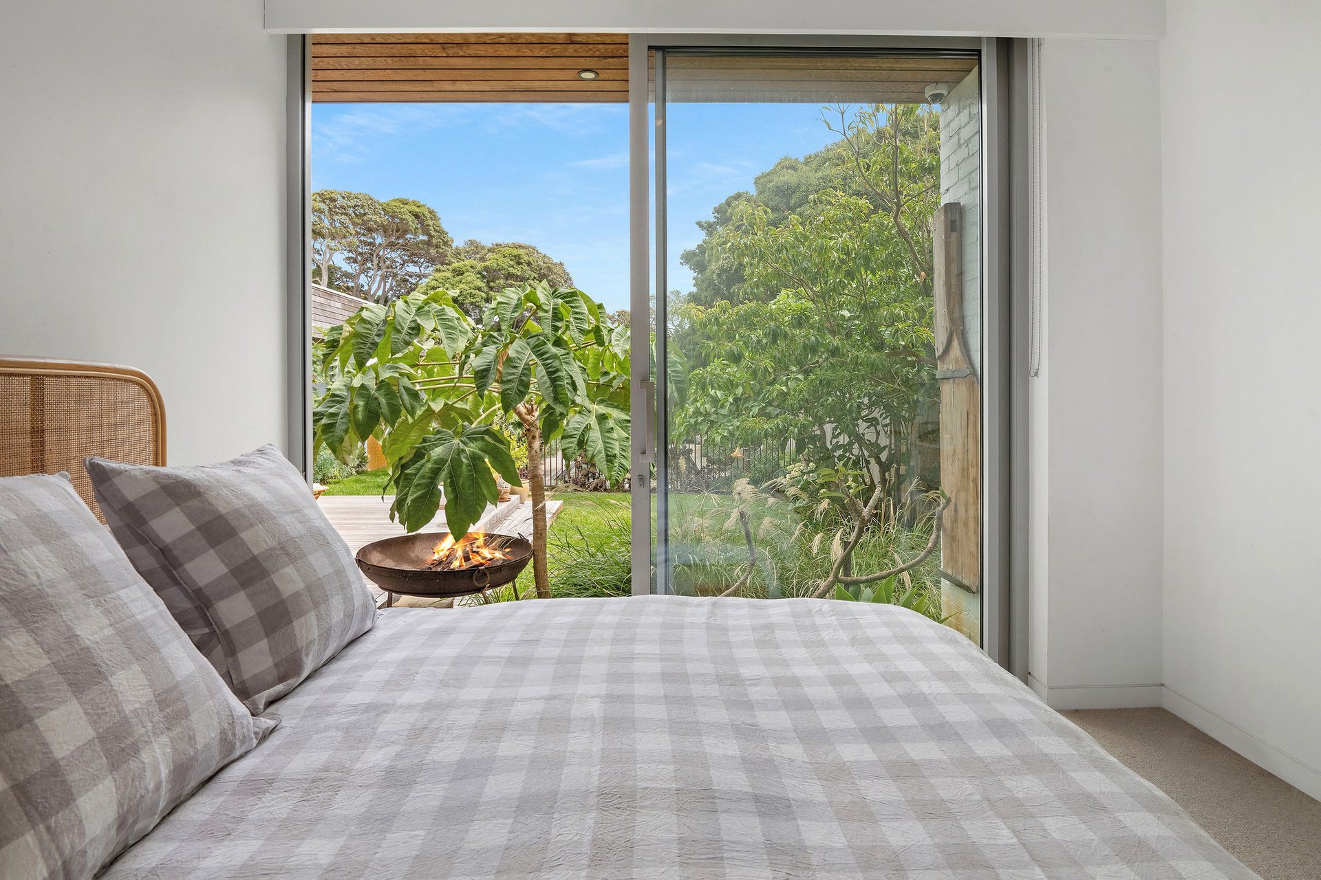 Contact Agent image 9