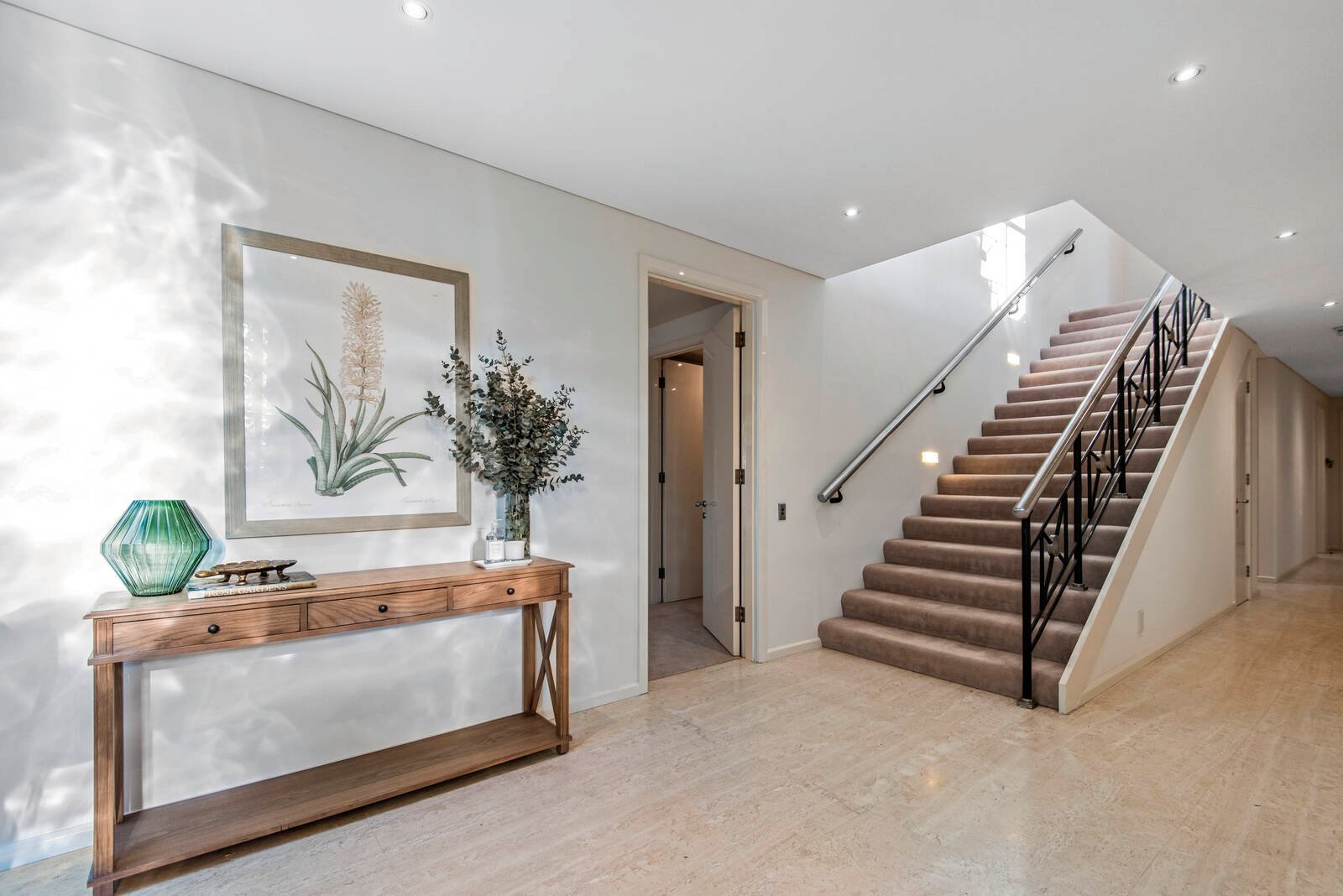 Property Gallery Thumbnail 9