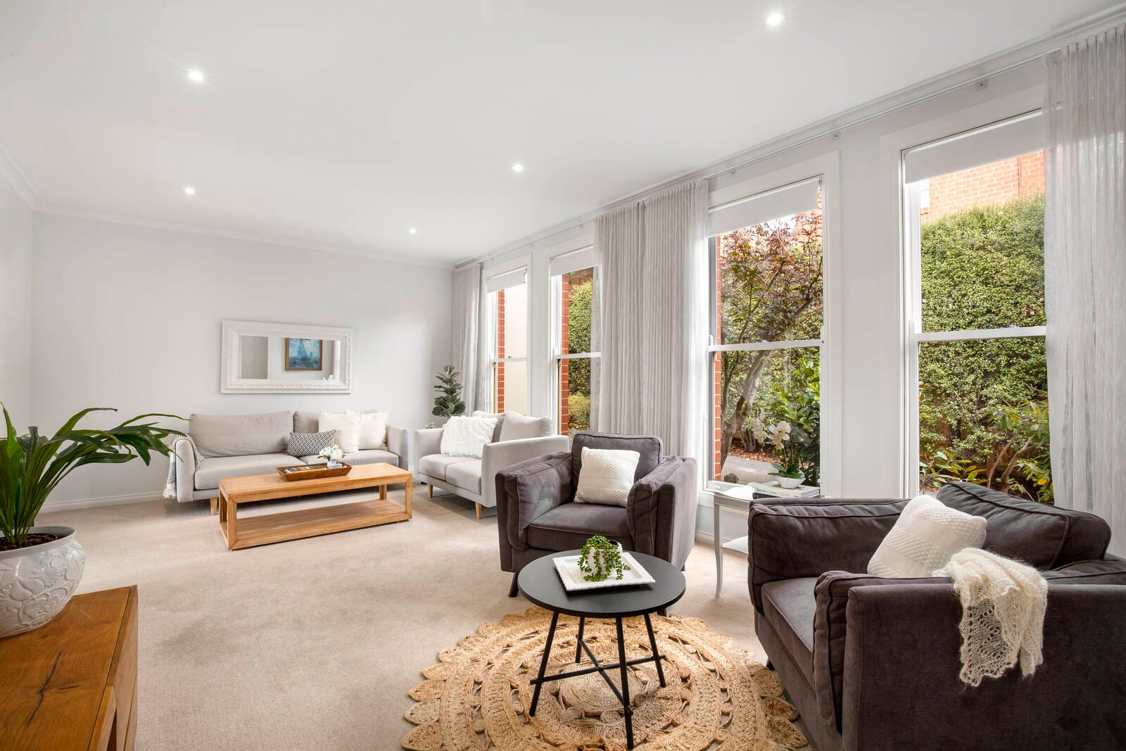 Property Gallery Thumbnail 6