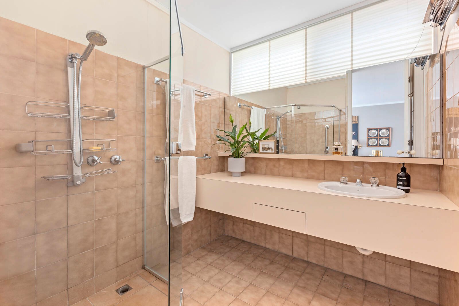 Property Gallery Thumbnail 8