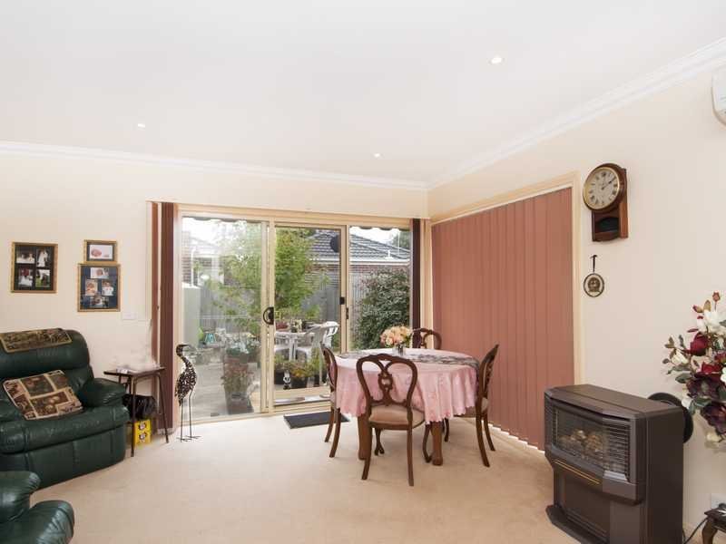 Unit 1,17 Griffen Street, Hamlyn Heights image 3