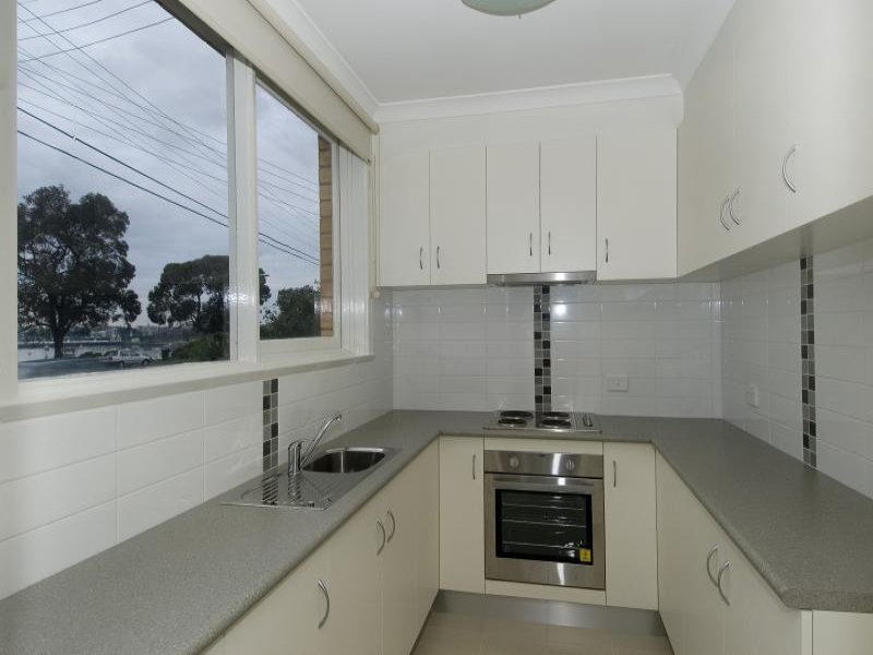 Unit 1,17A The Esplanade, Geelong image 2