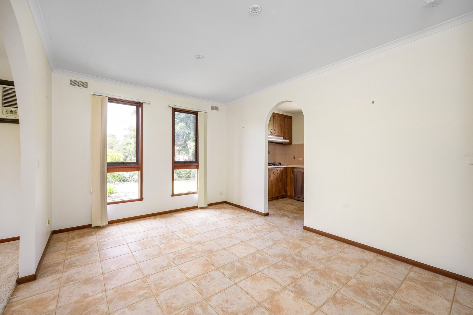 Property Gallery Thumbnail 9