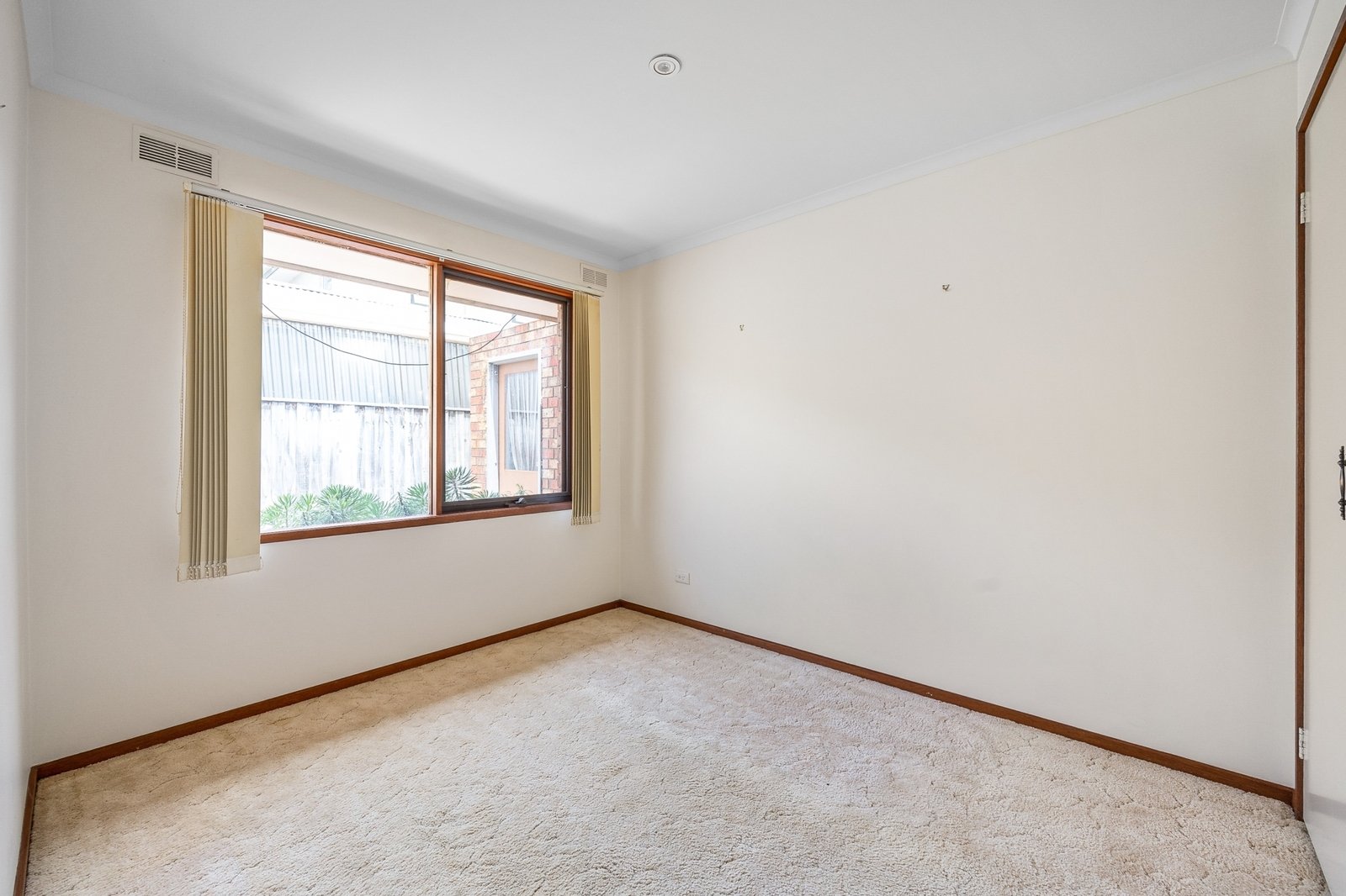Property Gallery Thumbnail 10