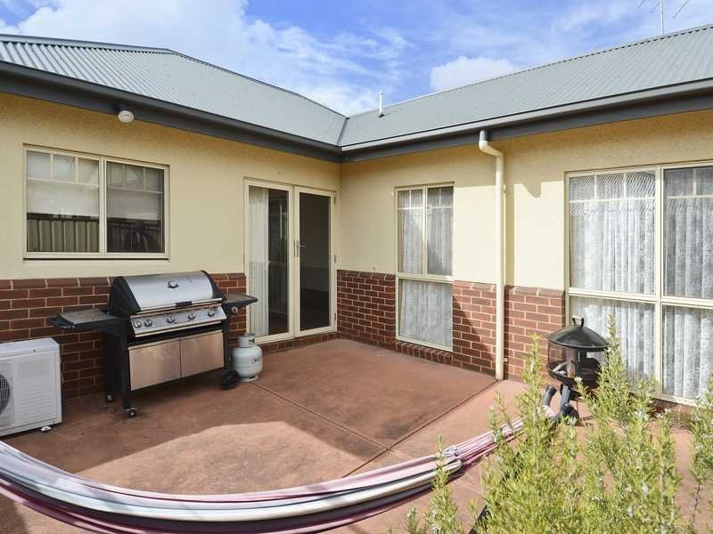 Unit 1/293 Torquay Road, Grovedale image 2