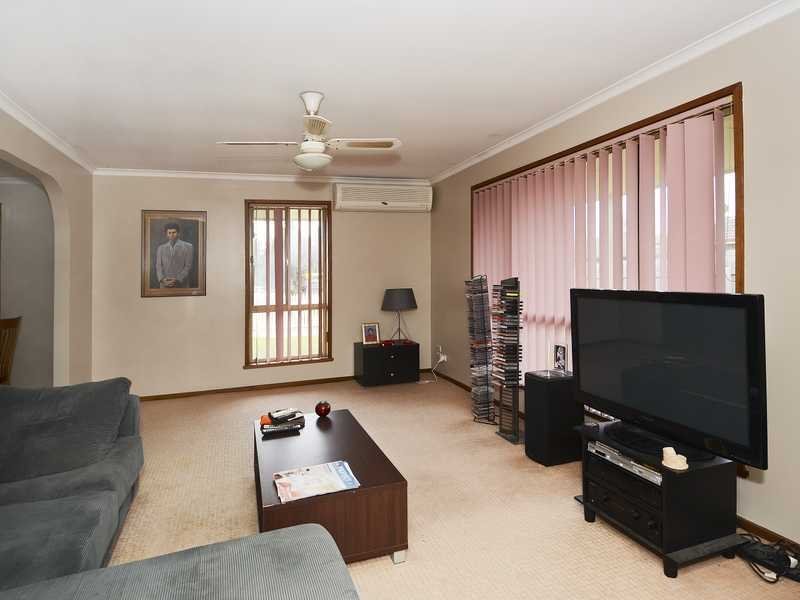 Unit 1,8-10 Strathmore Court, St Albans Park image 2