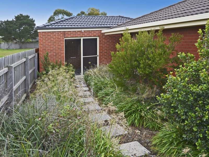 Unit 1,8-10 Strathmore Court, St Albans Park image 5
