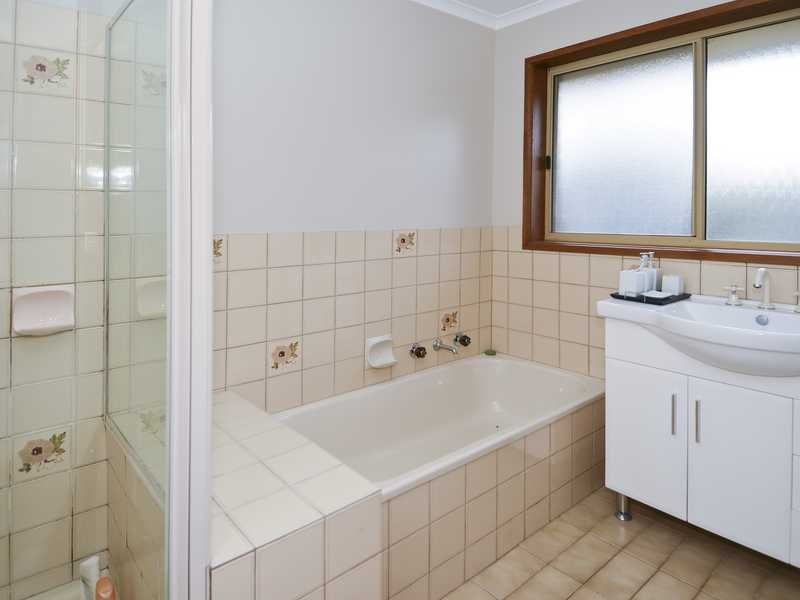 Unit 1,8-10 Strathmore Court, St Albans Park image 7