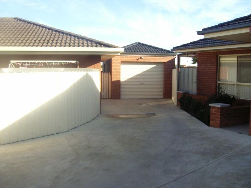 Unit 1,8-10 Strathmore Court, St Albans Park image 5