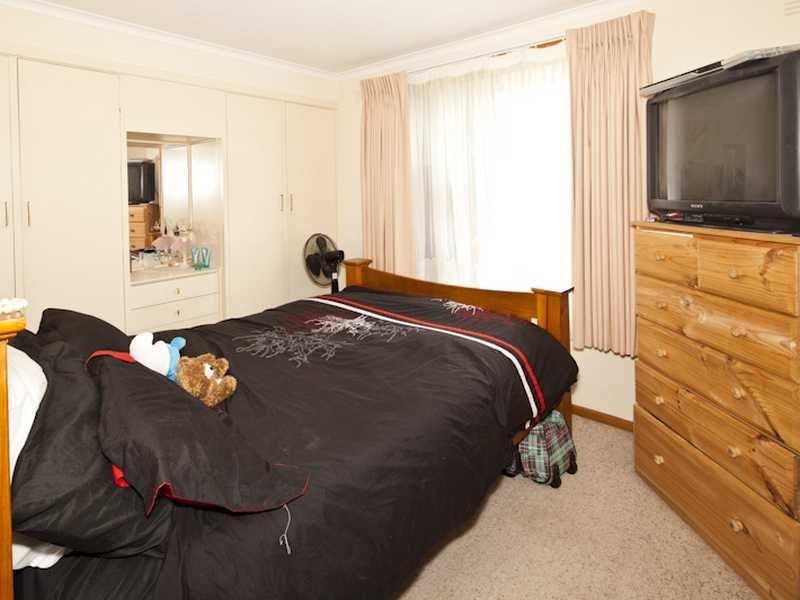 Unit 2,1 Everett Close, Herne Hill image 7