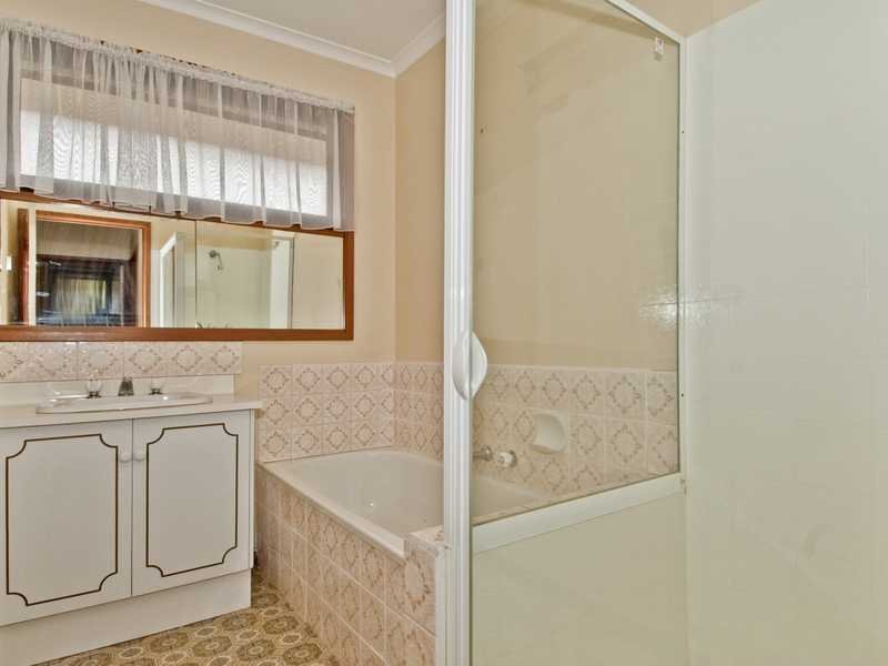 Unit 2,12 Boyne Avenue, East Geelong image 4