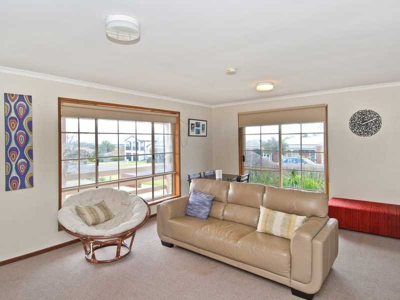Unit 2,19 Donvale Drive, Leopold image 2