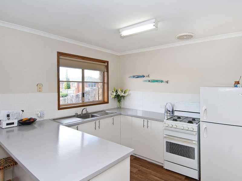 Unit 2,19 Donvale Drive, Leopold image 3
