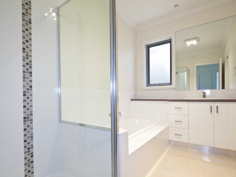 Unit 2,63 Oakwood Crescent, Waurn Ponds image 3