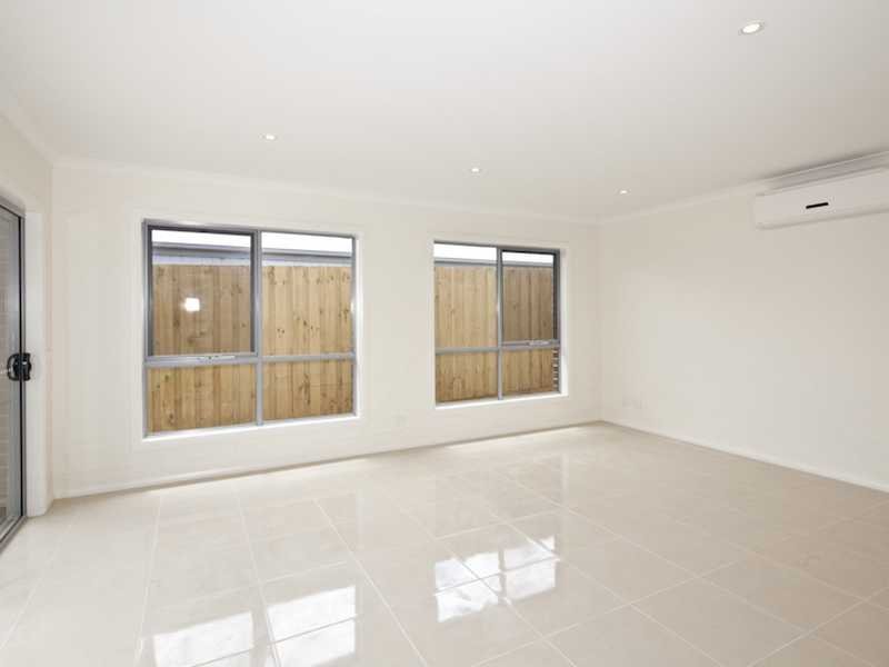 Unit 2,63 Oakwood Crescent, Waurn Ponds image 6