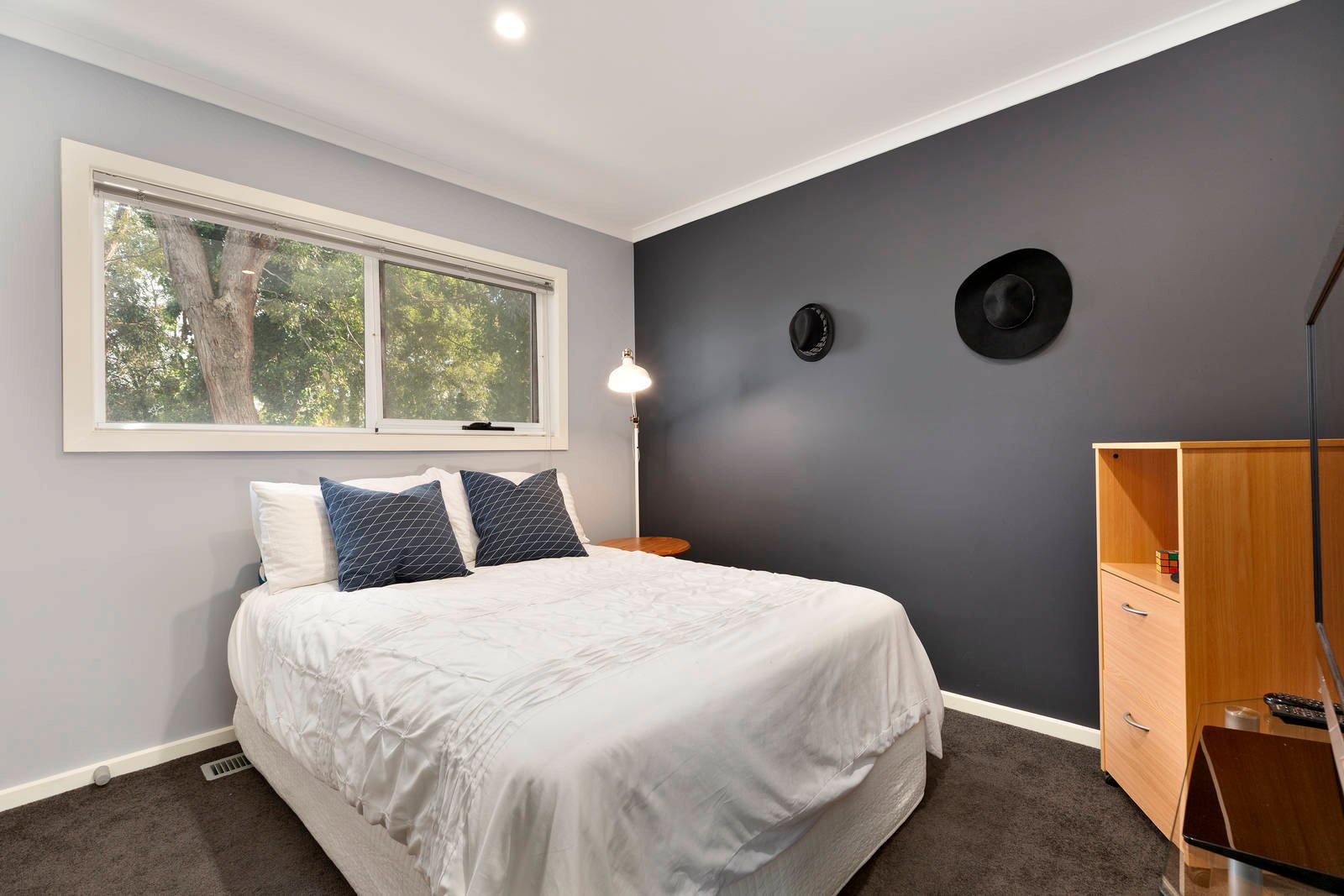 Property Gallery Thumbnail 12