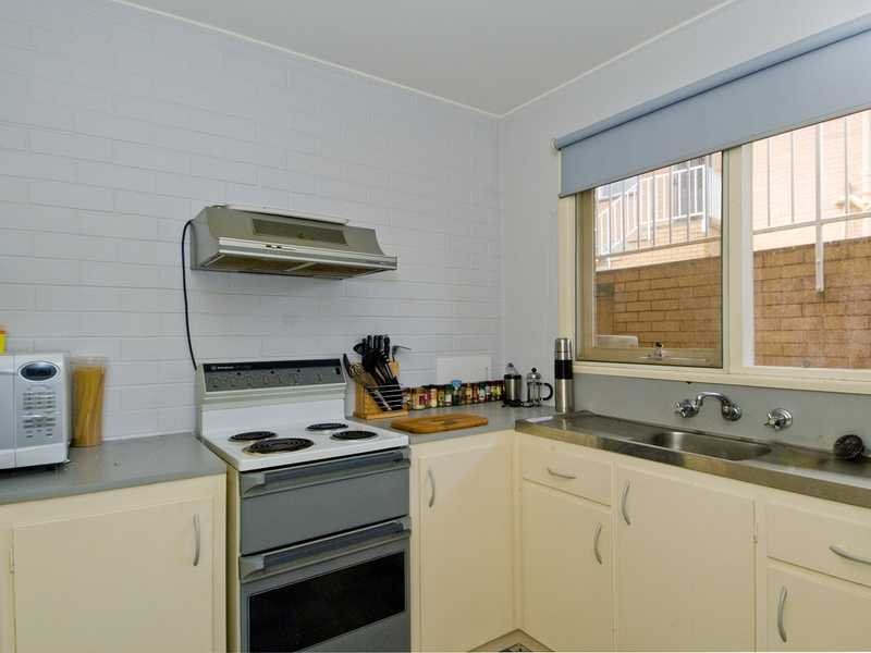 Unit 2,9 Sanglen Terrace, Belmont image 4