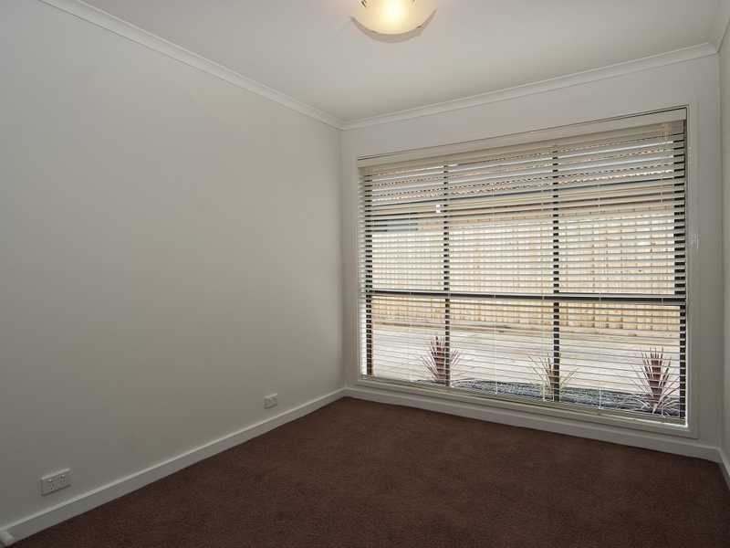 Unit 4,17 Lascelles Avenue, Manifold Heights image 5