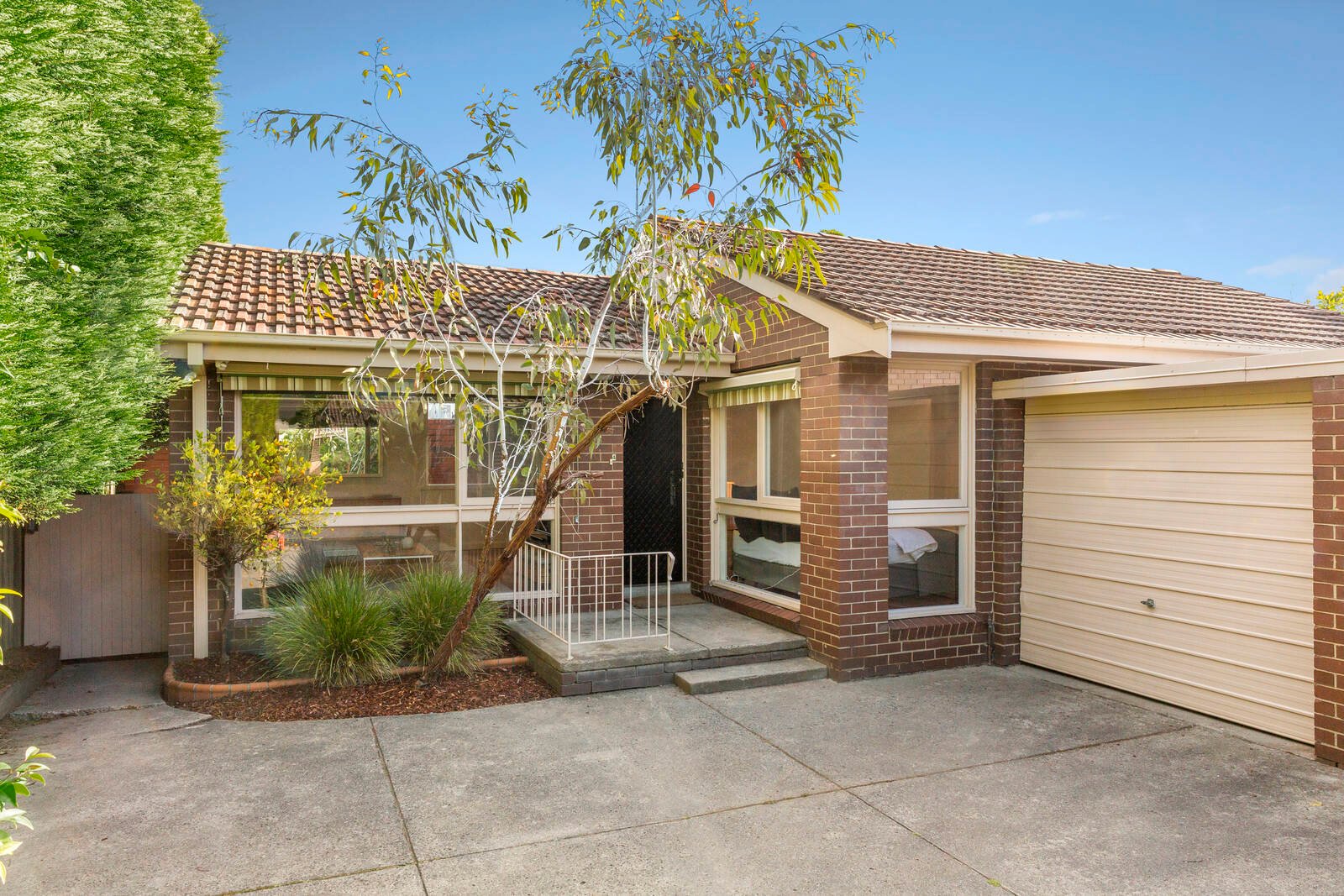 Property Gallery - Main Image