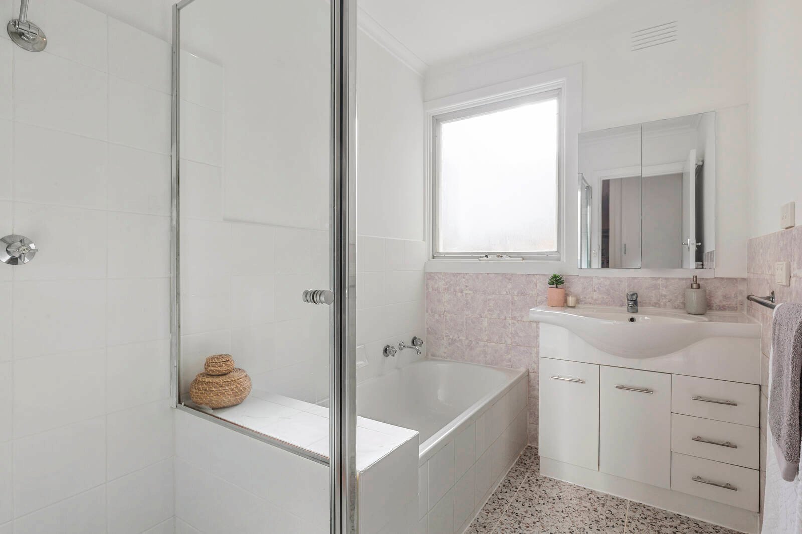 Property Gallery Thumbnail 9