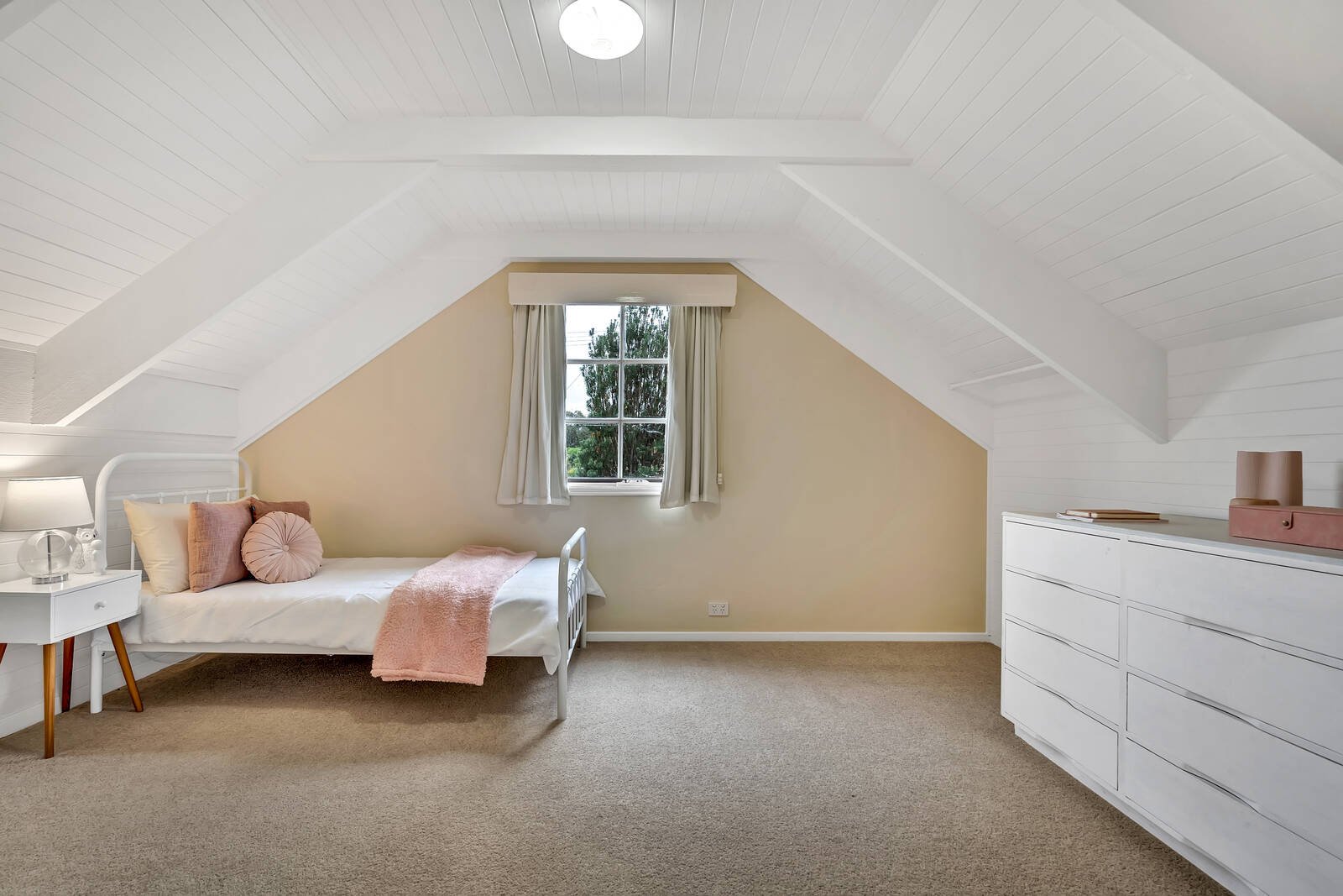 Property Gallery Thumbnail 16