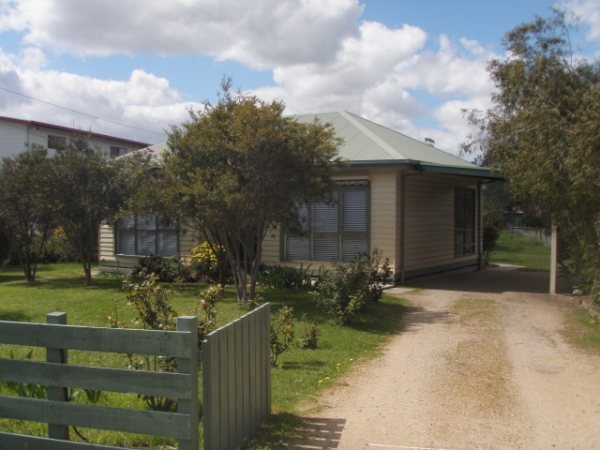 10&nbsp;Hamilton Street&nbsp;&nbsp;Corinella - Image1