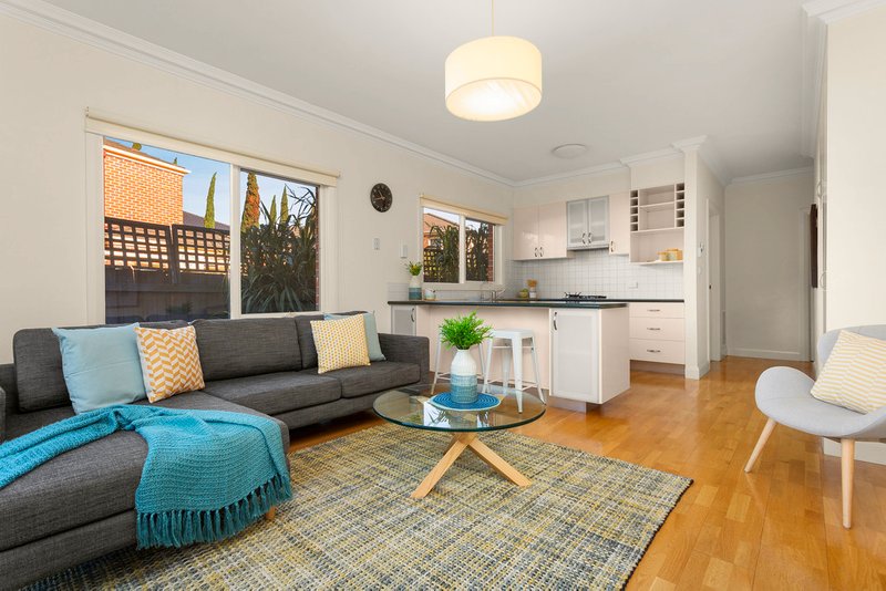 10 Milan Street, Doncaster East 10 Milan Street, Doncaster East