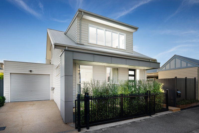 Joanne Royston - 10 Ophir Lane Newport - Photo