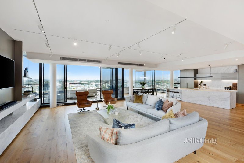 1 Dyer Street