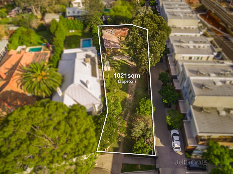 11 Kenilworth Grove