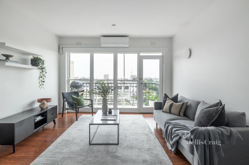 11/24 Mathoura Road, Toorak, VIC 3142 Apartment for Sale