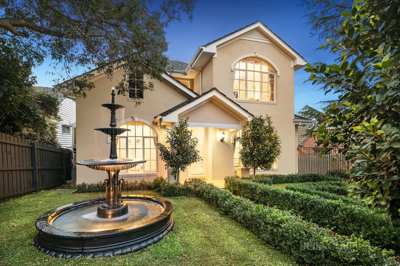 1/129 Kilby Road, Kew East, VIC 3102 Townhouse for Sale