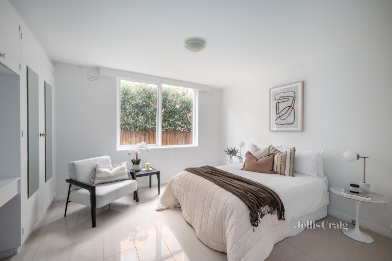 11-411-toorak-road-toorak-vic-3142-apartment-for-sale