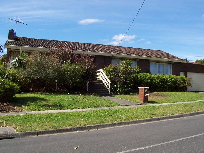 12 Cootamundra Drive Wheelers Hill Roger