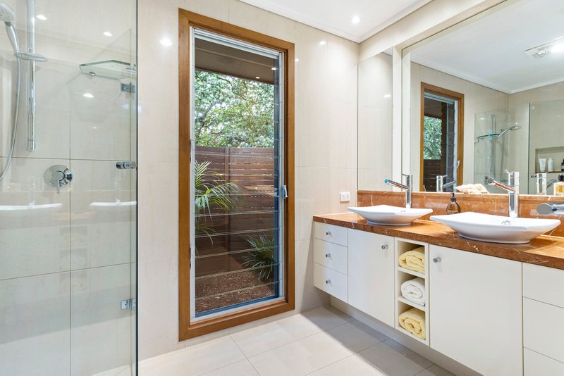 12 Devlaw Dr , Doncaster East 12 Devlaw Dr , Doncaster East