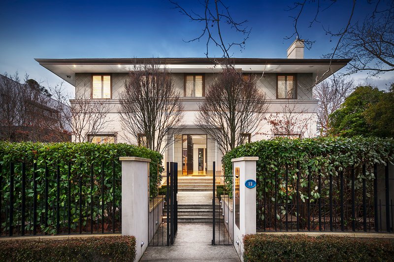 12 Grange Avenue