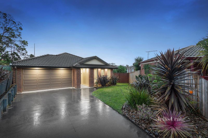 12 St James Park Rise, Mooroolbark, VIC 3138 House for Sale