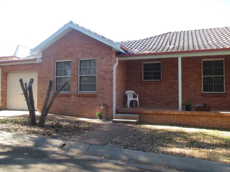 120b Carthage Street TAMWORTH NSW 2340