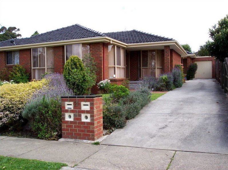 1/21 The Highway Mount Waverley - Image1