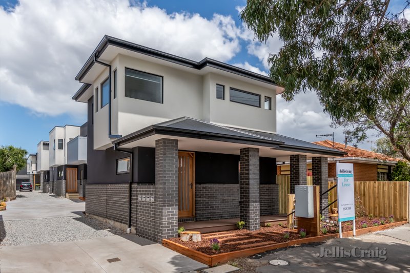 216 Glenlyon Road