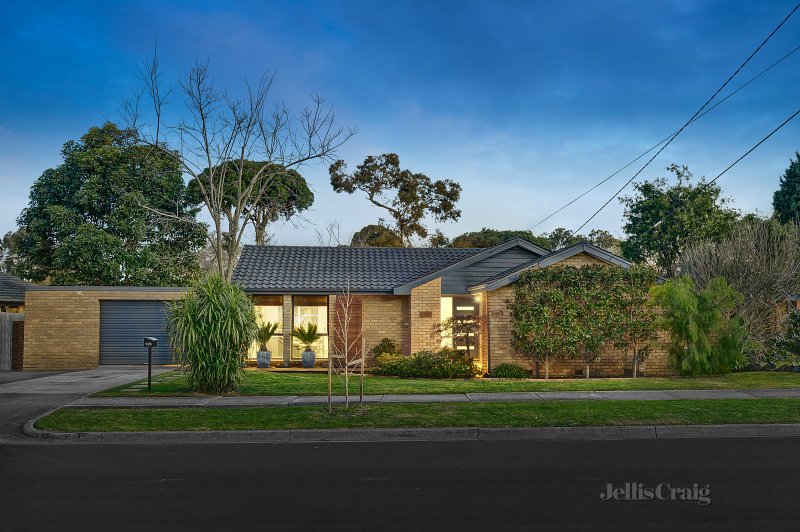 126 Weeden Drive, Vermont South, VIC 3133 House for Sale