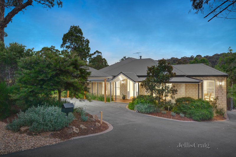 129 Thompson Crescent, Research, VIC 3095 House for Sale