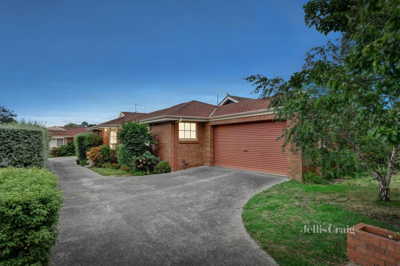 3 Heather Grove