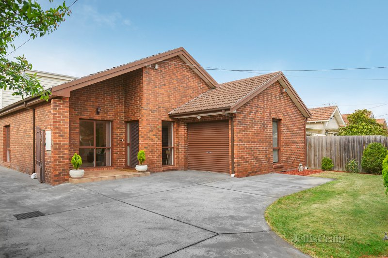 1/3 Packer Street