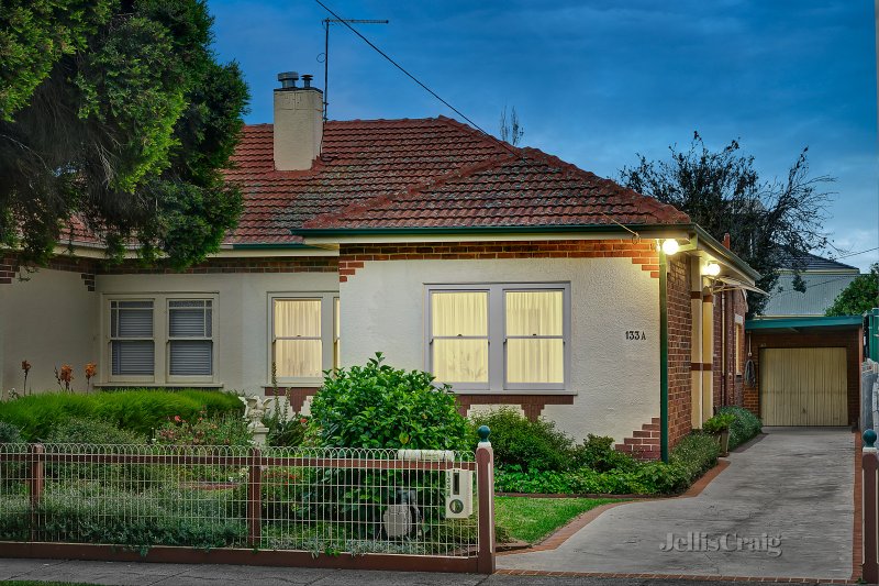 133A Oakleigh Road, Carnegie, VIC 3163 House for Sale