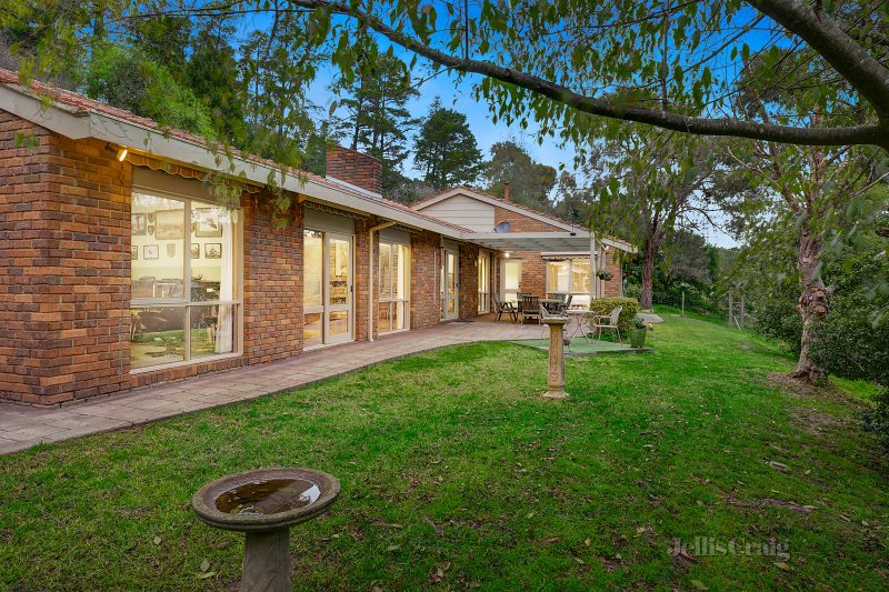 135 Glenvale Road, Donvale, VIC 3111 House for Sale