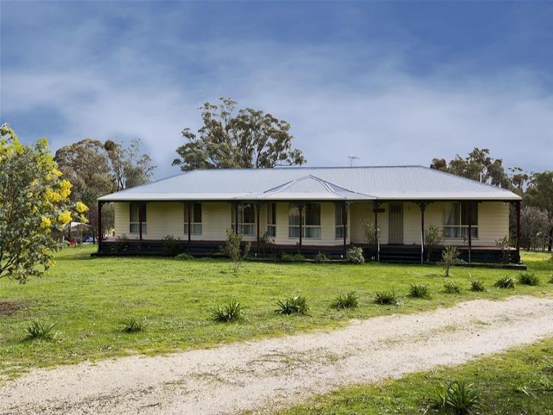 14 Cooke Street, Elphinstone, VIC 3448 House for Sale